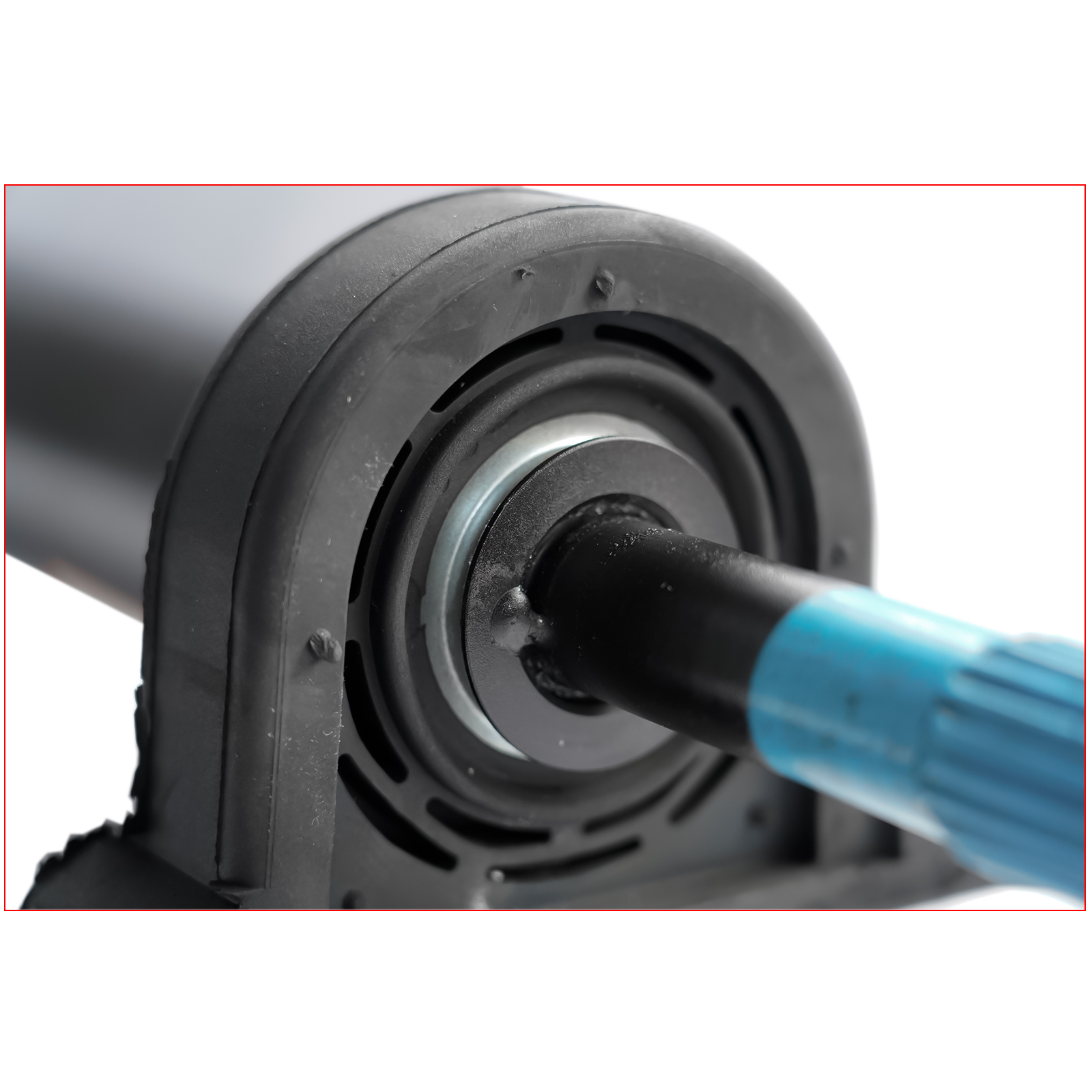 Rear Driveshaft Prop Shaft For 2003-2005 2006 Dodge Freightliner Sprinter 2.7L 5119086AA 65-7008 657008 A901418706