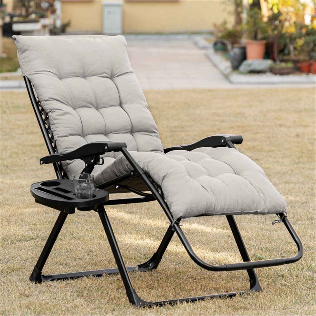 Folding Lounge Chairs / Beach Chair