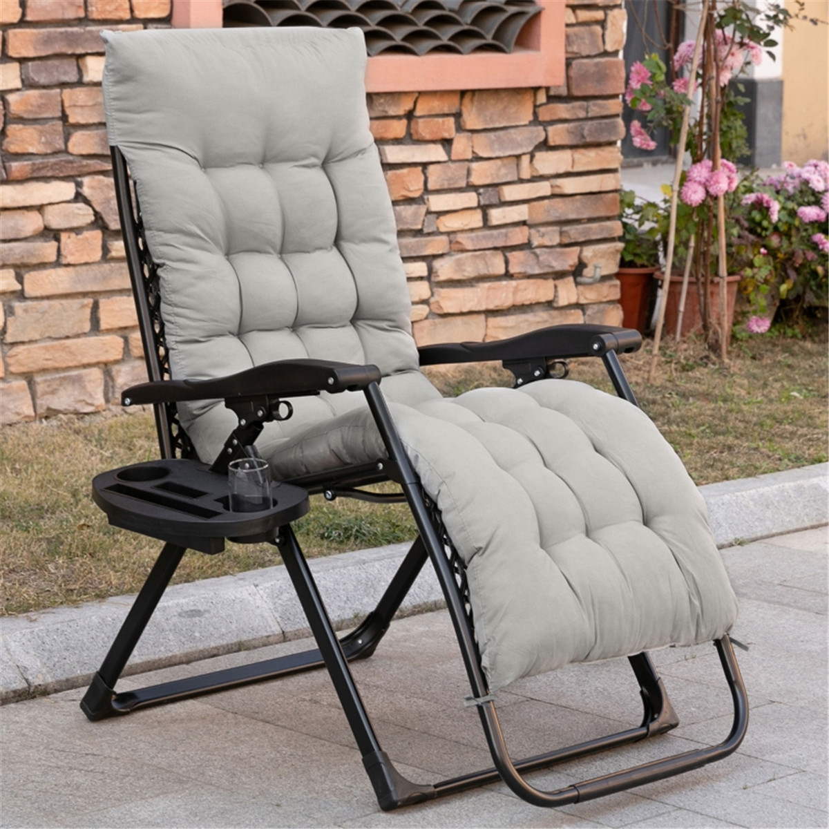 Folding Lounge Chairs / Beach Chair